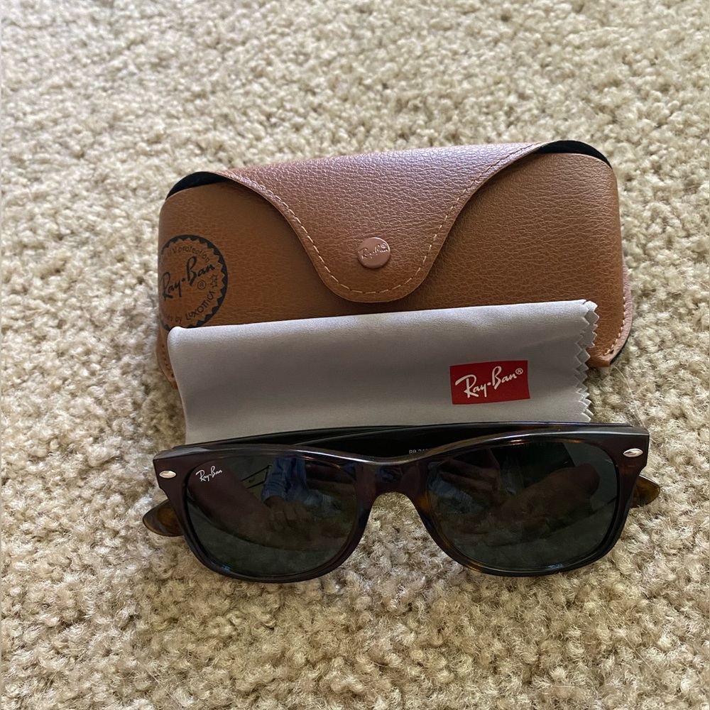 Ray-Ban New Wayfarer 52-18-145 Tortoise/Green